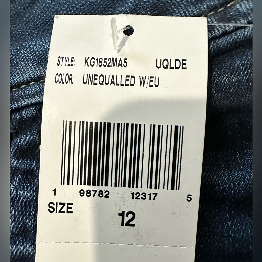 Kut from the Kloth Dark Indigo High-Rise Wide Leg Jeans - Picture 6 of 9